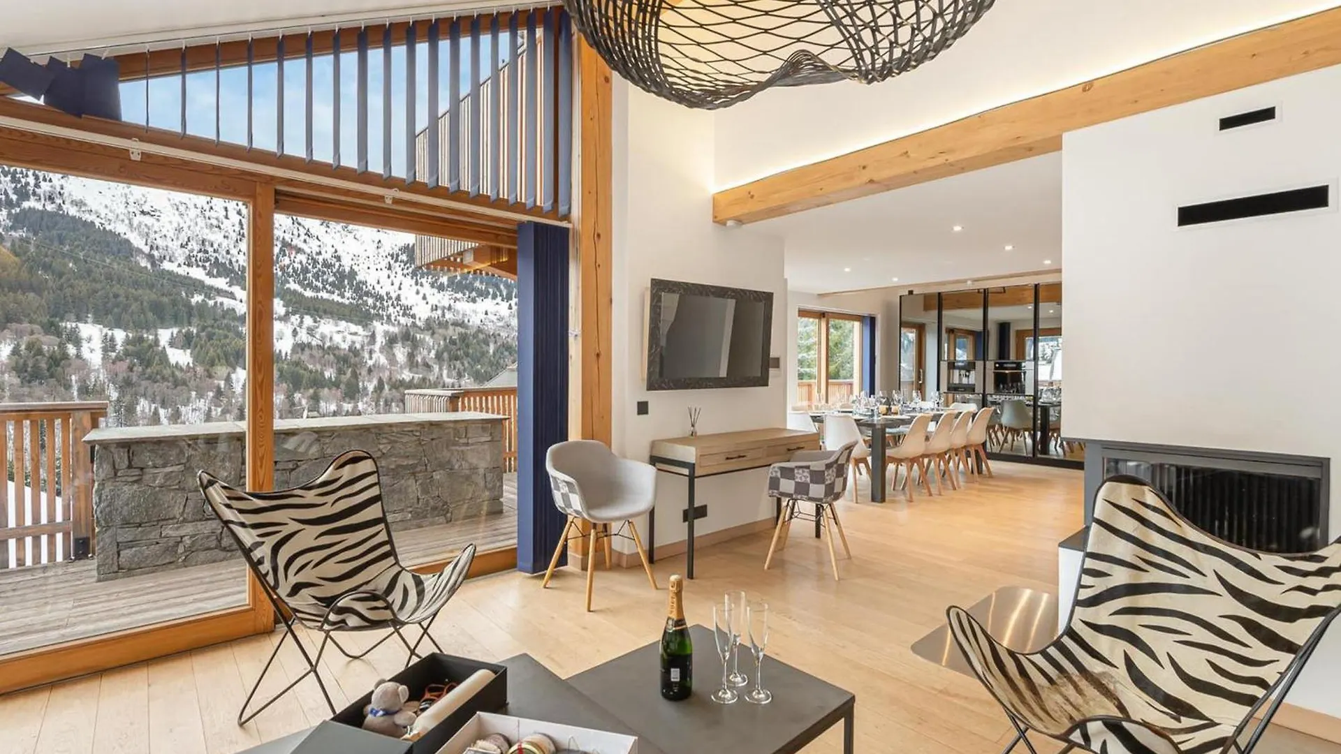 Chalet Moderne A Meribel : Jacuzzi, Sauna, 6 Chambres, Proche Centre Et Navette - Fr-1-565-55 Les Allues