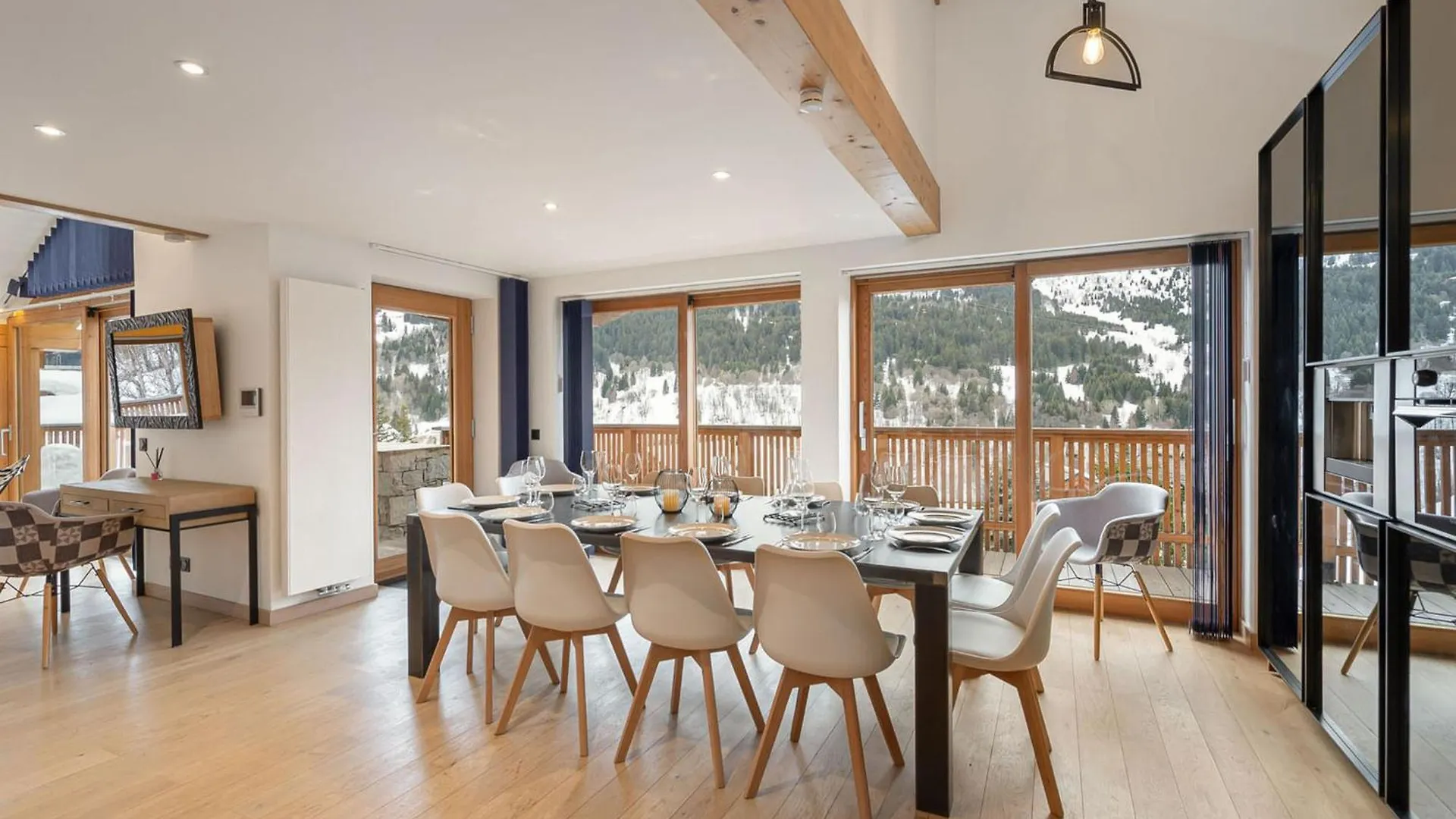Chalet Moderne A Meribel : Jacuzzi, Sauna, 6 Chambres, Proche Centre Et Navette - Fr-1-565-55 Les Allues Fransa